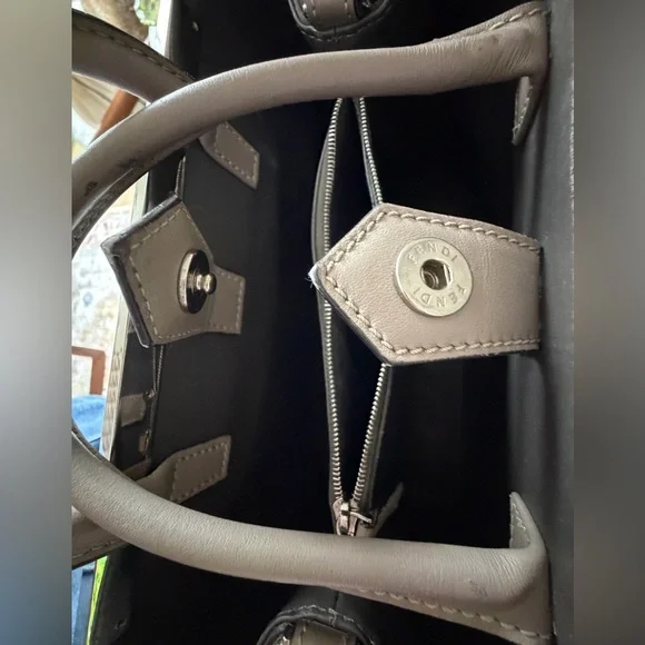 Fendi 2Jours Small / Petite Tote in Beige-Gray Leather with Crossbody Strap - Picture 9 of 16